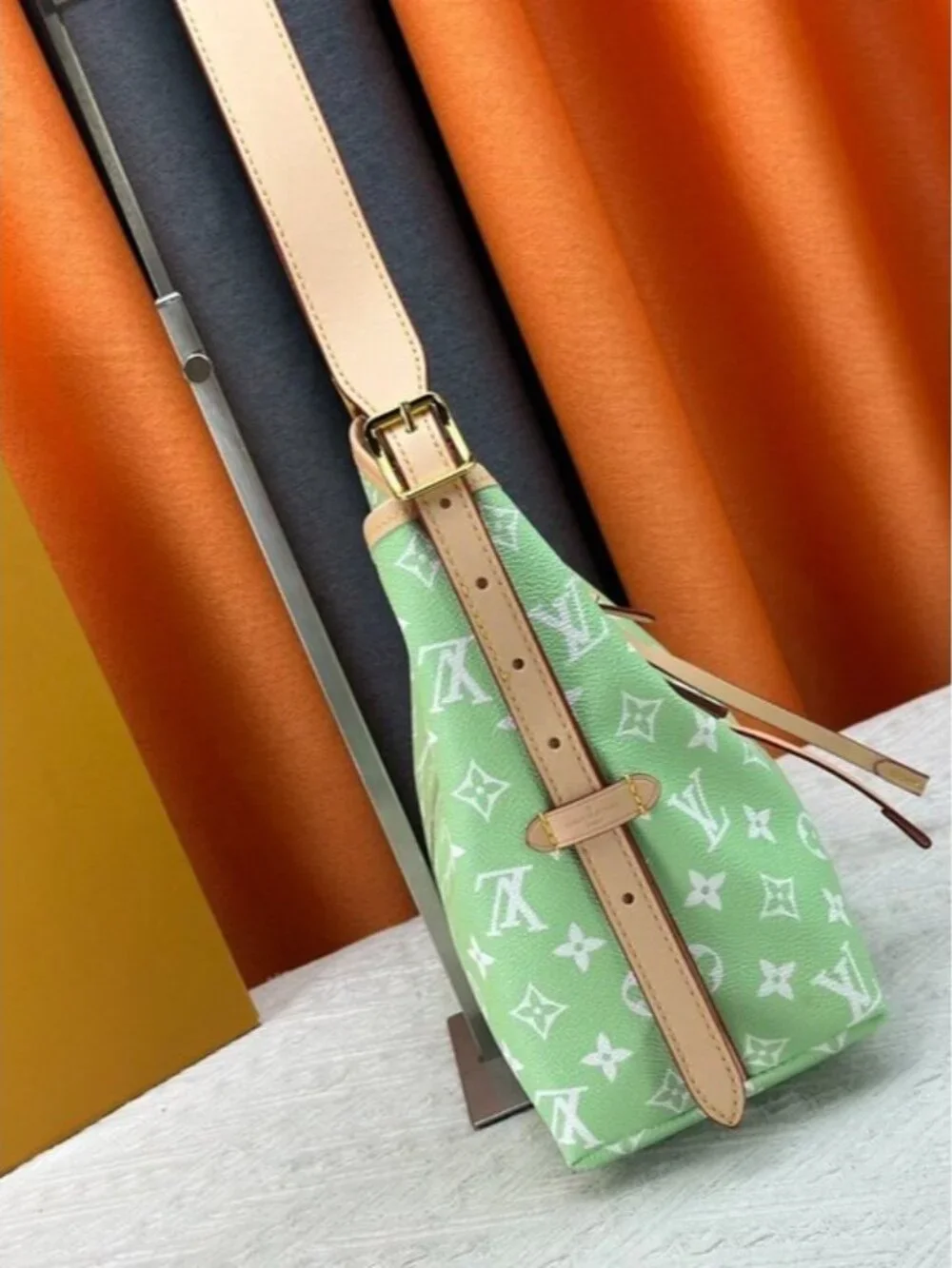 NWT - Louis Vuitton Authentic Bags - Picture 3 of 9